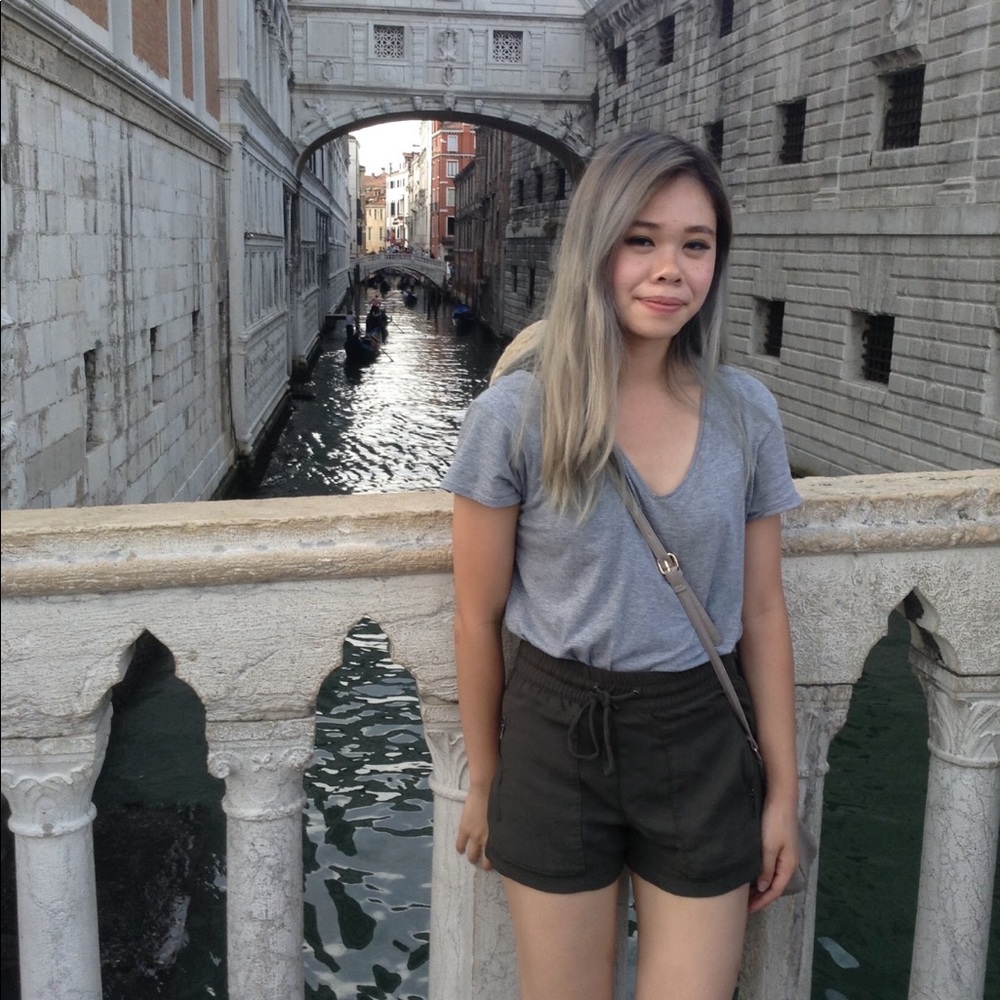 Meet your Posher, Jennifer